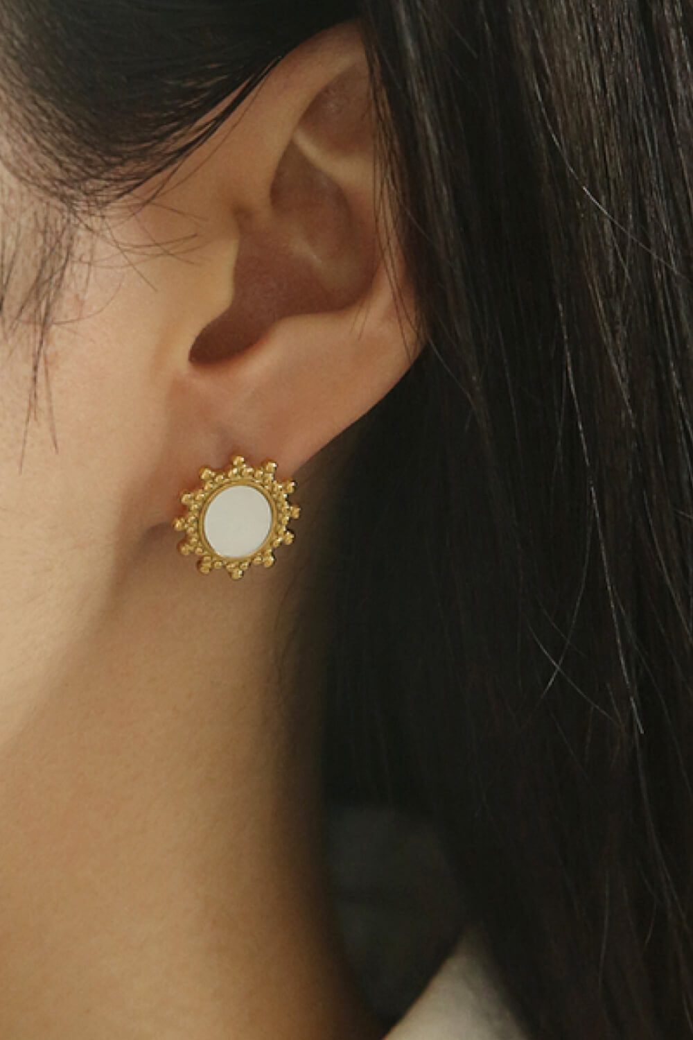 Inlaid Shell Framed Stud Earrings